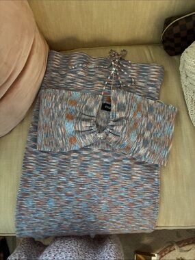 Flattering Two piece skirt and tie top